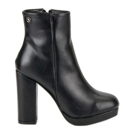 Small Swan Botas clásicas en el poste negro