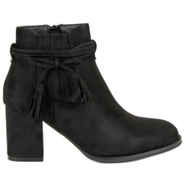 Botines de ante con tacón negro