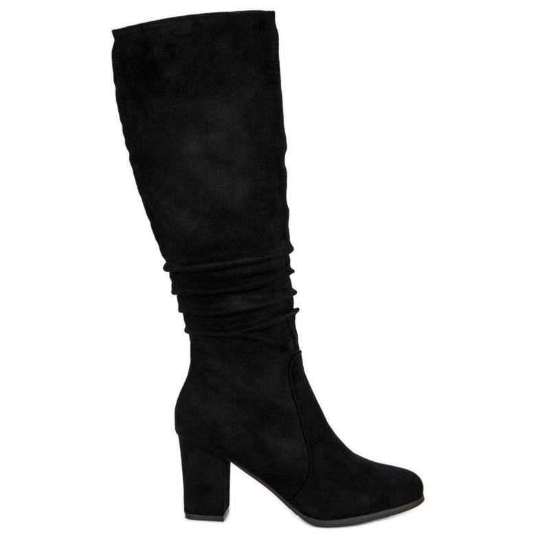 Botas clásicas de mujer. negro