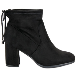 Botines de ante con tacón negro