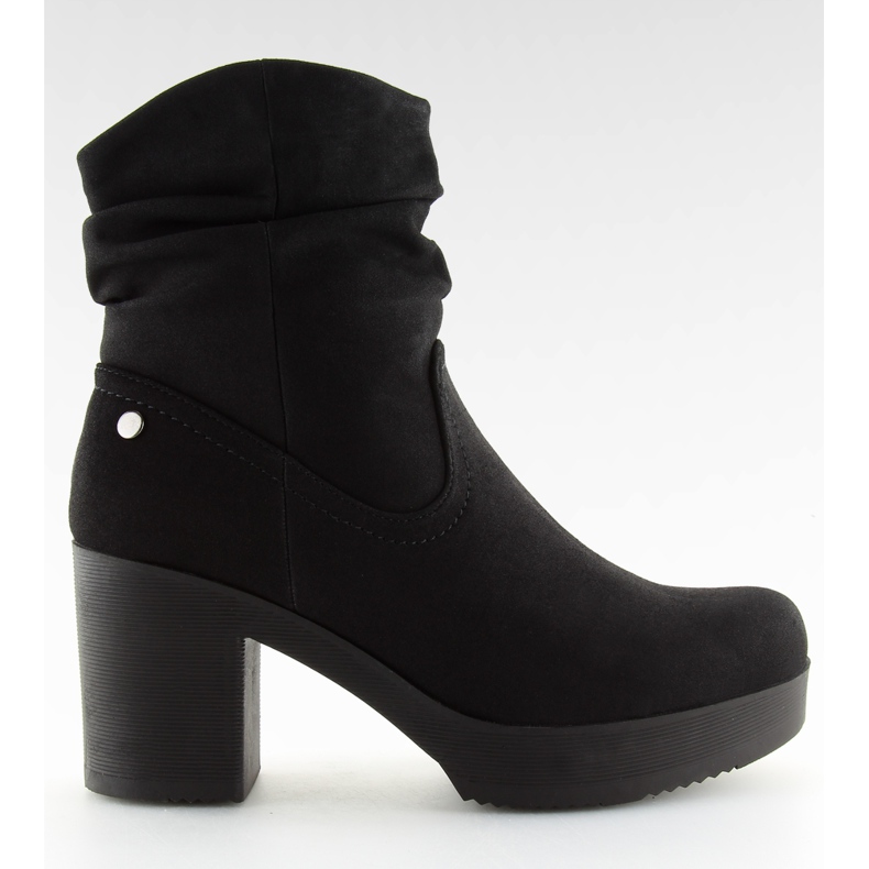 Botines con tacón estable negro 7B685