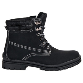 Botas de montaña negras atadas negro