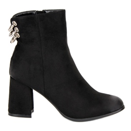 Botas con estilo en el poste de VINCEZA negro