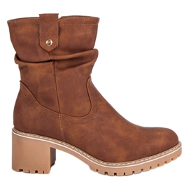 Botas de mujer de otoño marrón