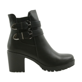 Botas de madera con hebillas Filippo 517 negro