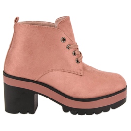 Botas ligeras de tacón alto rosado