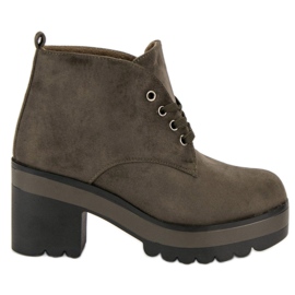 Botas ligeras de tacón alto verde