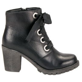 Botas de piel atadas de VINCEZA negro