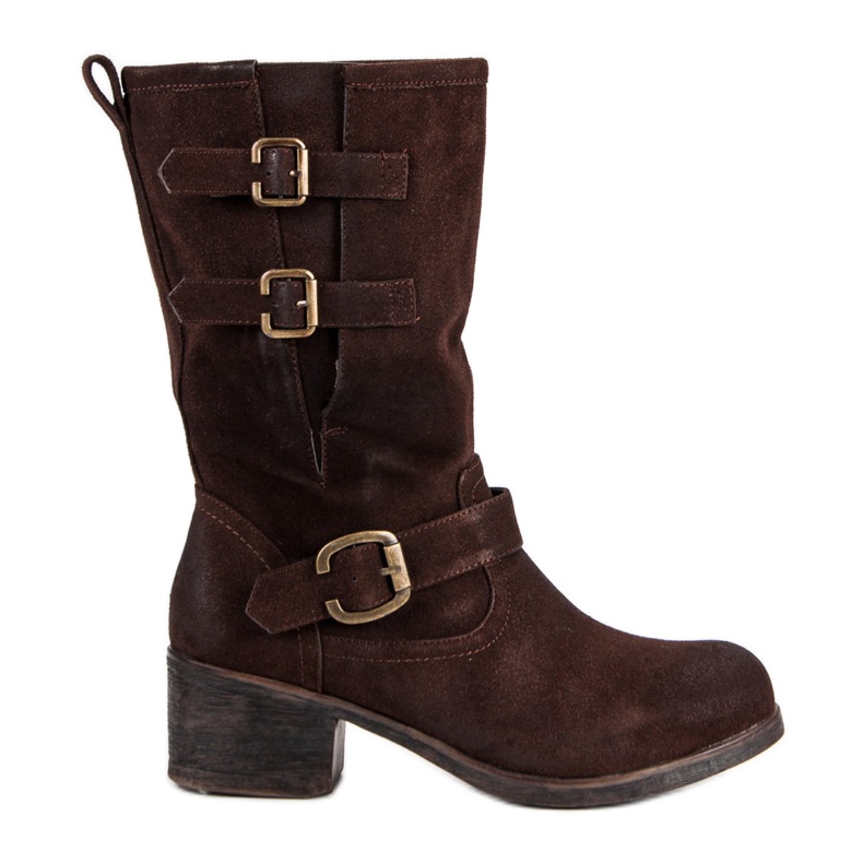 Botas marrones de trabajador marrón