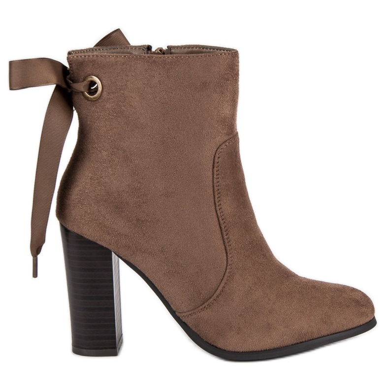 Super Mode Botas elegantes en un poste marrón Super Mode Botas elegantes en un poste marrón