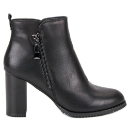 Super Mode Botas negras de tacón negro