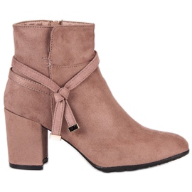 Botas de ante en polvo rosado