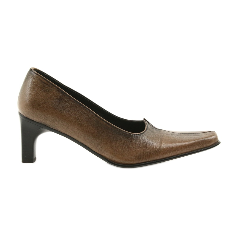 Bombas de piel marrón Bombas de piel marrón