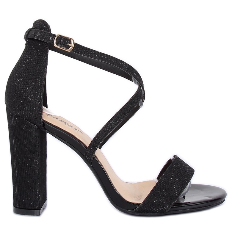 Sandalias negras en el poste NC791 Negro