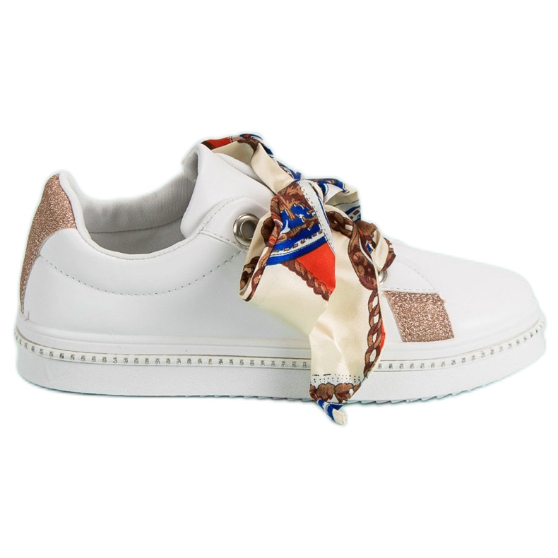 Calzado deportivo atado con una cinta blanco Calzado deportivo atado con una cinta blanco