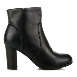 Super Mode Botas cómodas en un poste negro Super Mode Botas cómodas en un poste negro