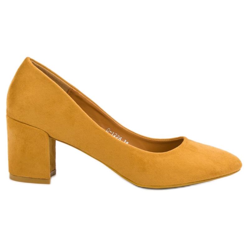 Ideal Shoes Bombas de mostaza en una barra amarillo