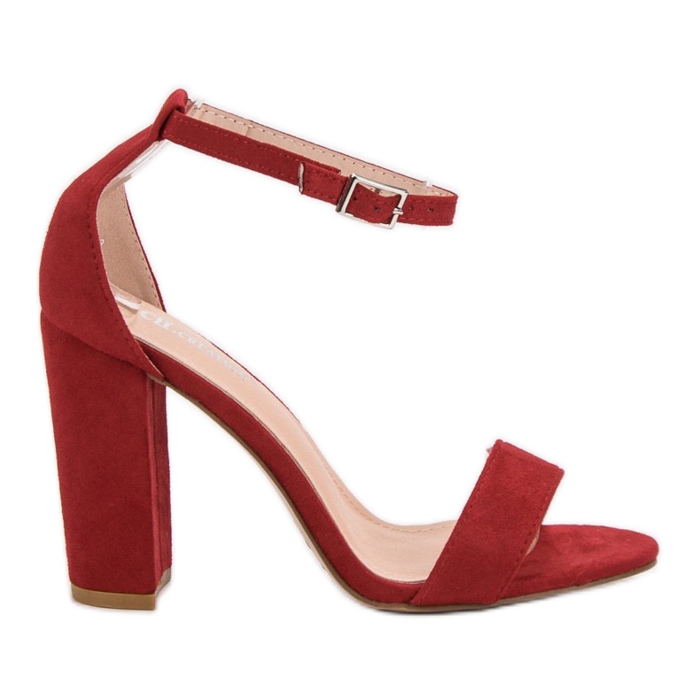 Ch. Creation Sandalias rojas en una barra rojo