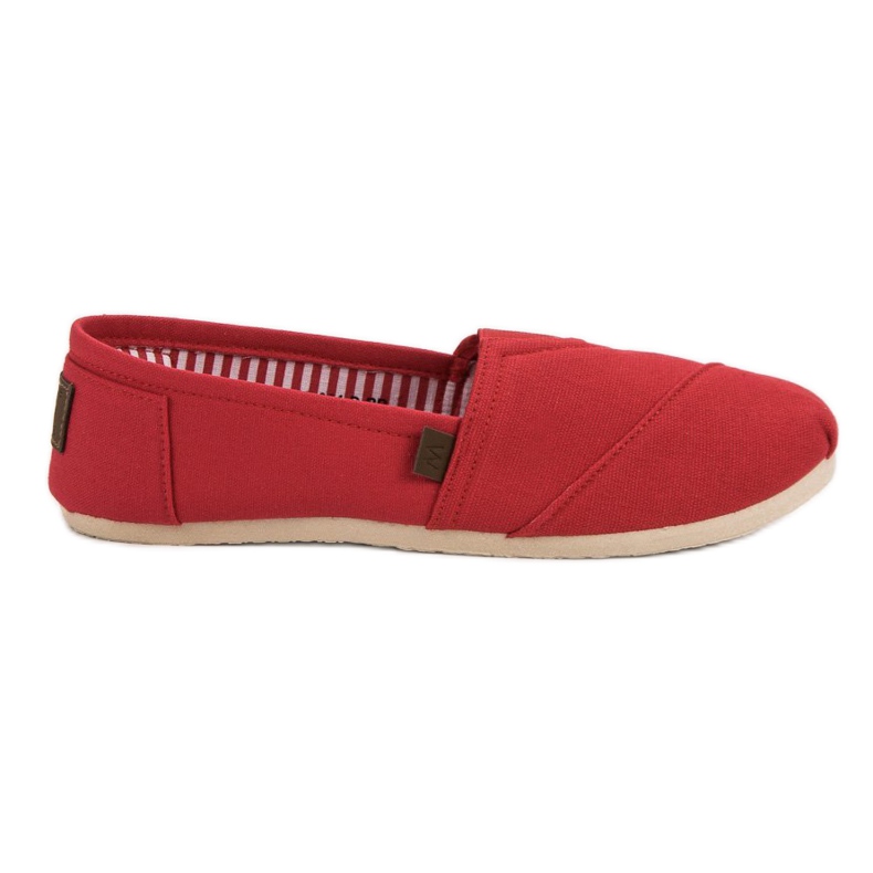 Slipons rojos clásicos