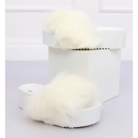 Chanclas blancas con pelo CK77P White II-GAT