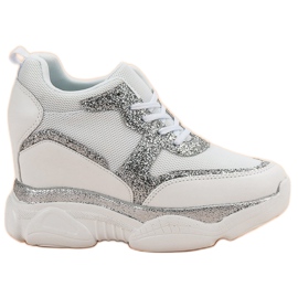 Zapatillas VICES con brocado blanco