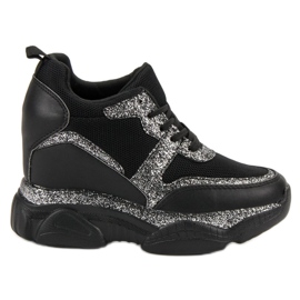 Zapatillas VICES con brocado negro