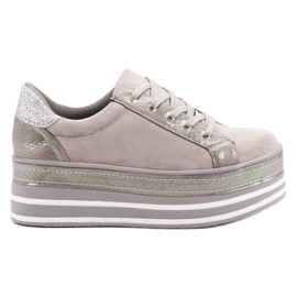 Weide Zapatillas en la plataforma gris