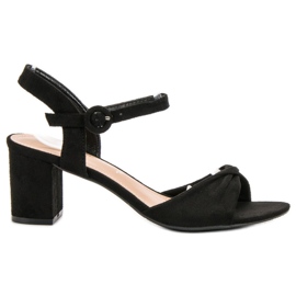 Sandalias negras elegantes negro