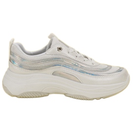 SHELOVET Zapatillas en la plataforma blanco