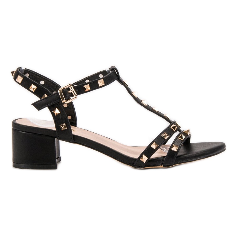 SDS Sandalias de rock en un poste negro