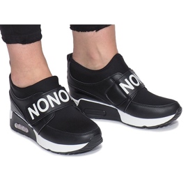 Zapatillas deportivas negras en la cuña Monon negro