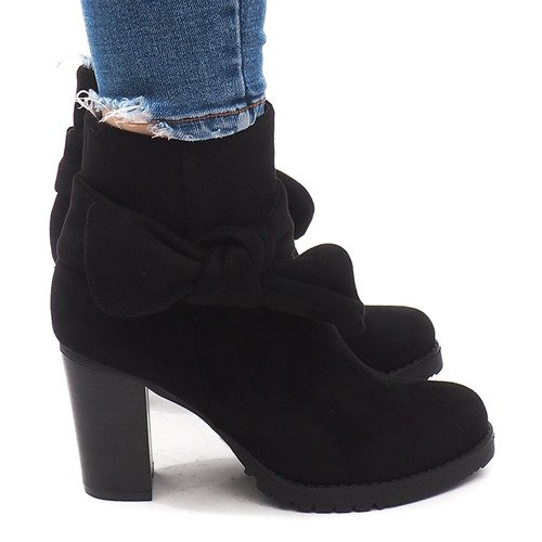 Boots On Heel 1502-158 Negro Boots On Heel 1502-158 Negro