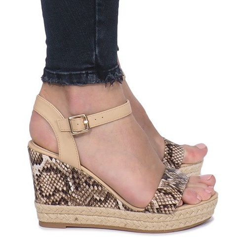 Sandalias con cuña beige Alpargatas Busy