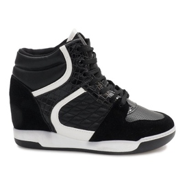 Zapatillas negras en la cuña K-26 negro