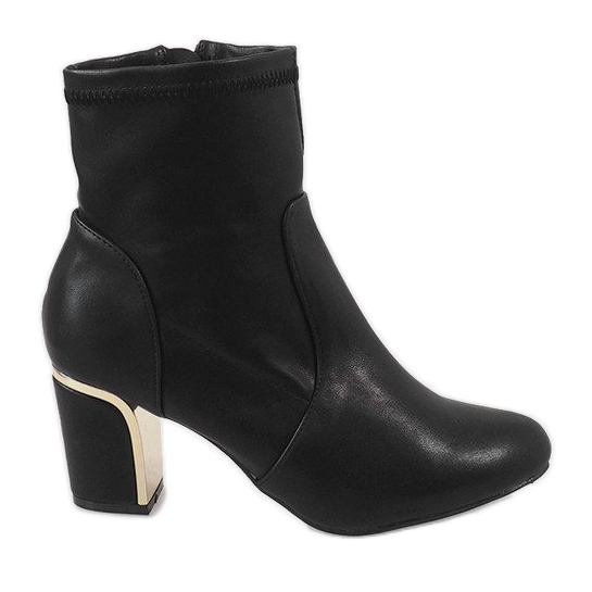 Botas negras en el poste MJ1509 negro