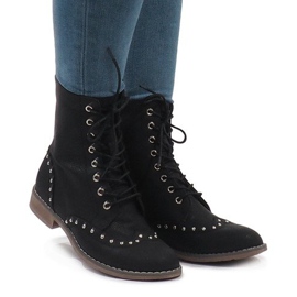 Botas negras aisladas B5211 negro Botas negras aisladas B5211 negro