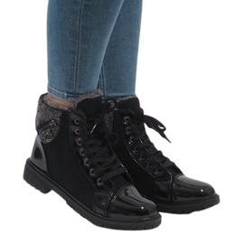 Botas negras aisladas TL56-1 negro