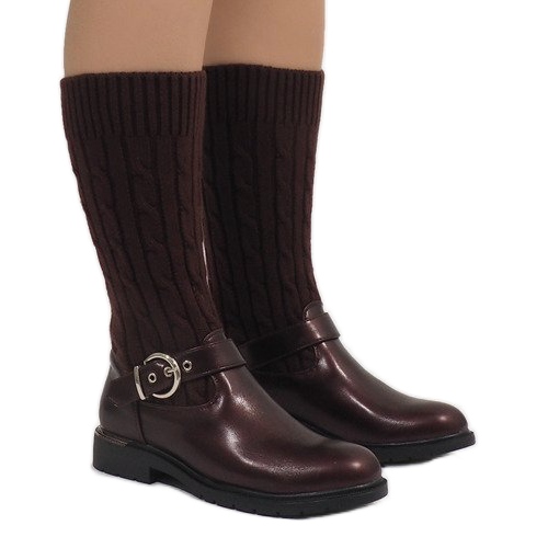 Botas rojas aisladas E-4939 rojo Botas rojas aisladas E-4939 rojo