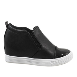 Zapatillas negras en la cuña DD409-4 negro