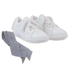 Deportivas blancas con flecos HS713-9 blanco