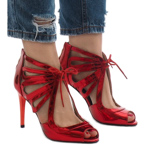 Botines rojos abiertos charol C-003