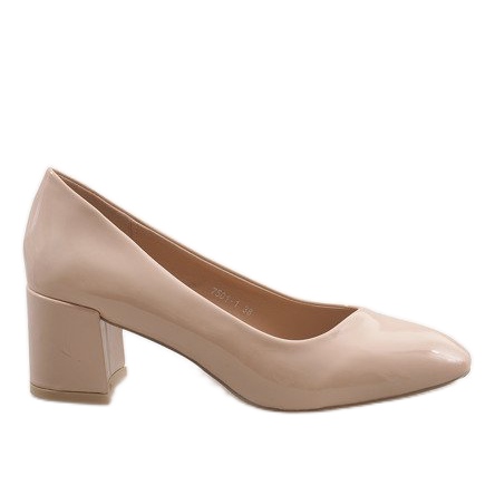 Bombas lacadas beige en el poste 7501-1