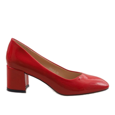 Bombas lacadas en rojo en el poste 7501-1 Bombas lacadas en rojo en el poste 7501-1