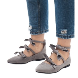 Bailarinas grises con cordones y lazos G-47