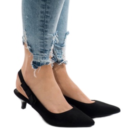 Zapatos negros con tacón B-43