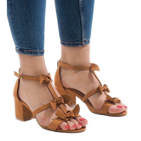 Sandalias de tacón camel EL-107 marrón