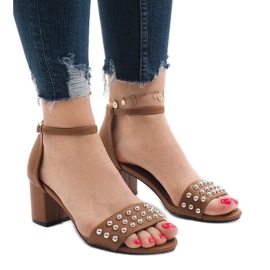 Sandalias de tacón camel 173-856 marrón