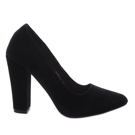 Bombas de terciopelo negro en el pilar 91603-1
