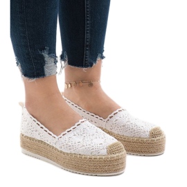 Alpargatas deportivas blancas en la plataforma 7801-P blanco