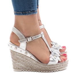 Sandalias de cuña plateadas con flores T-682-5 gris